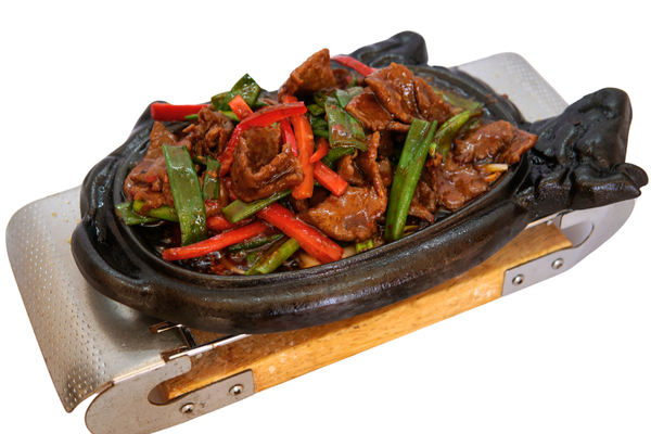 Sıcak Demir Tavada Yeşil Soğanlı Dana - Sizzling Beef